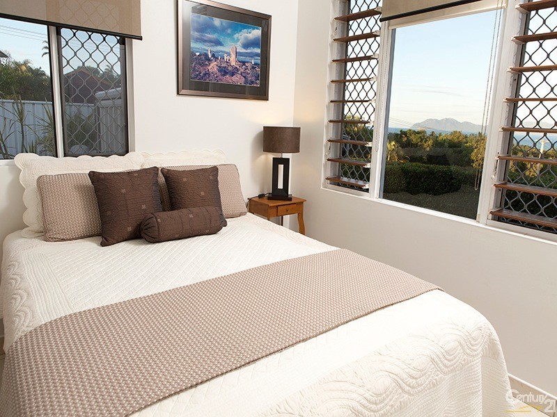 2 Poinciana Drive, Bowen QLD 4805