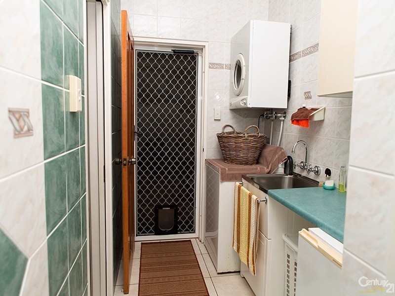 2 Poinciana Drive, Bowen QLD 4805