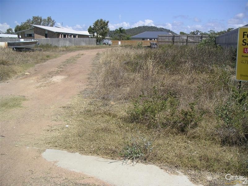 15 Cypress Crescent, Bowen QLD 4805