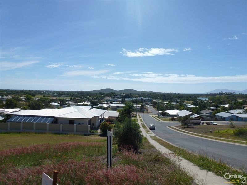 14 Tynwald Avenue, Bowen QLD 4805