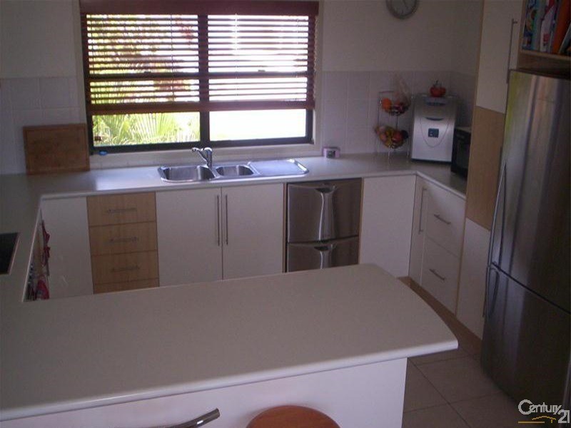 2 Lotus Lane, Bowen QLD 4805