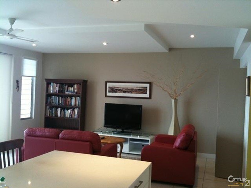 21/2B Horseshoe Bay Road, Bowen QLD 4805