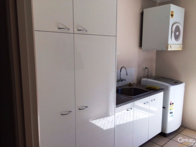 11 Kirkpatrick Court, Bowen QLD 4805