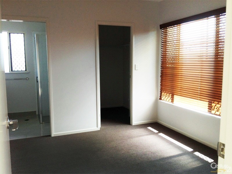 30 Seabreeze Crescent, Bowen QLD 4805