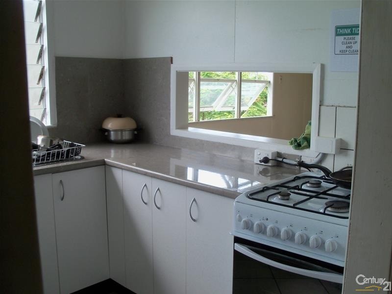 4/89 Herbert Street, Bowen QLD 4805