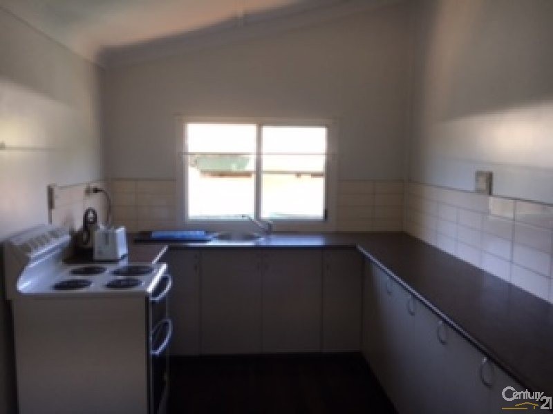 34 Creek Street, Bowen QLD 4805