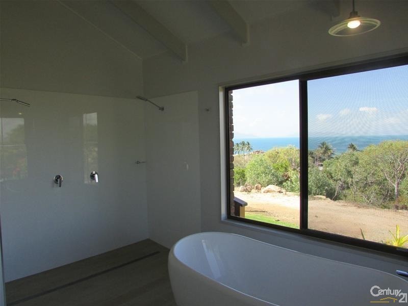 24 Rose Bay Road, Bowen QLD 4805