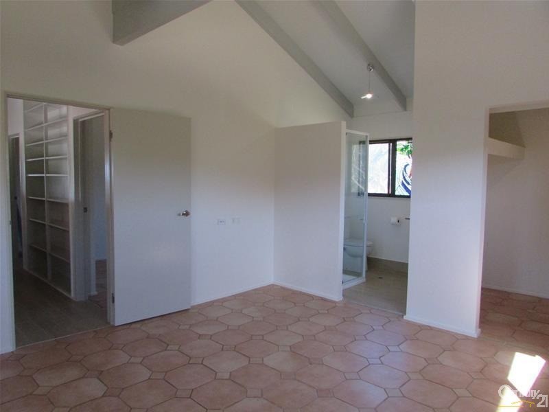 24 Rose Bay Road, Bowen QLD 4805