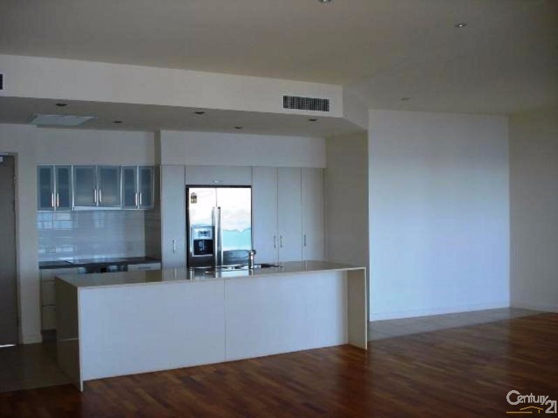 5/2B Horseshoe Bay Road, Bowen QLD 4805
