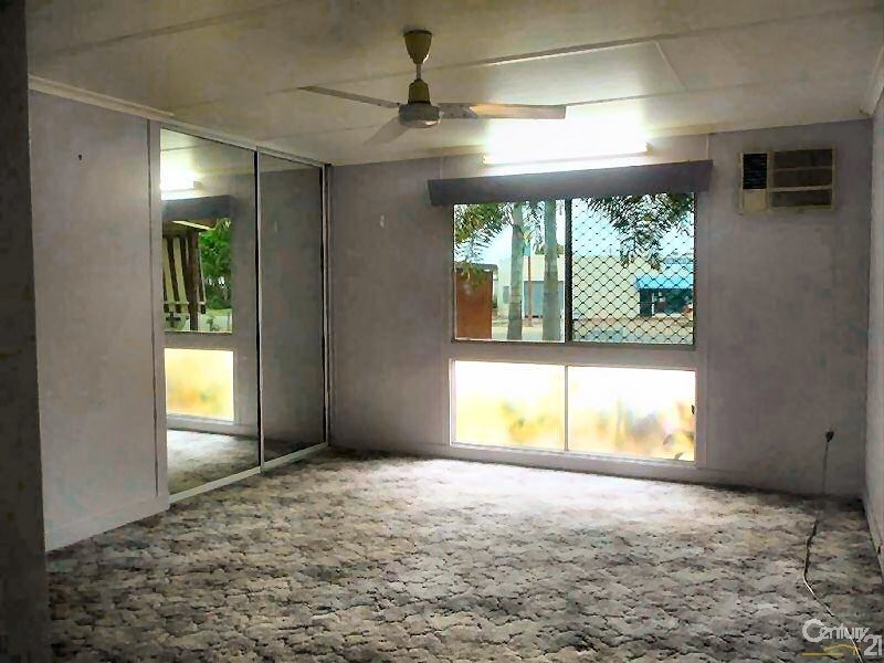 28 Conway Street, Collinsville QLD 4804