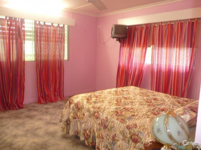 28 Conway Street, Collinsville QLD 4804