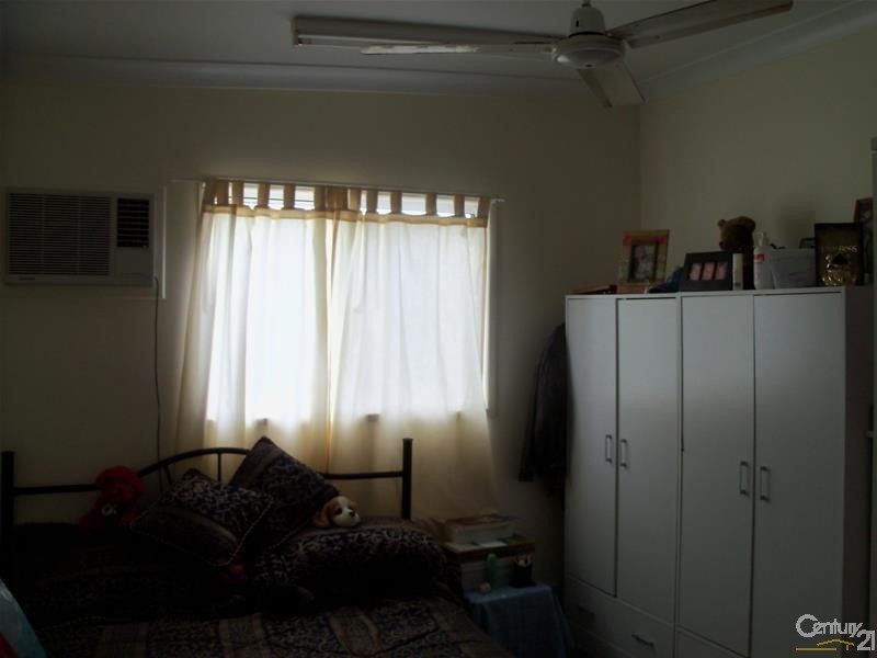 2/10 Mitchell Street, Bowen QLD 4805