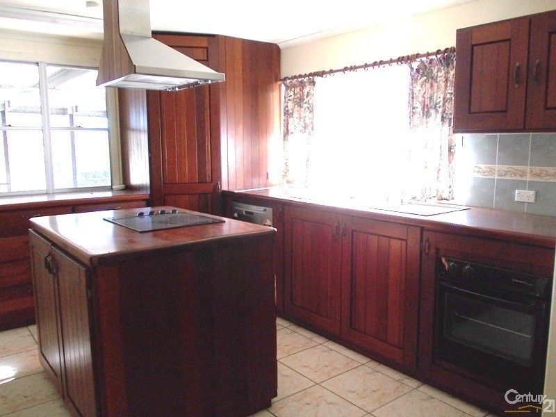 18 Seventh Avenue, Scottville QLD 4804
