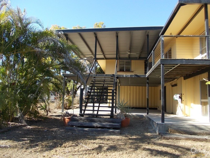 18 Seventh Avenue, Scottville QLD 4804