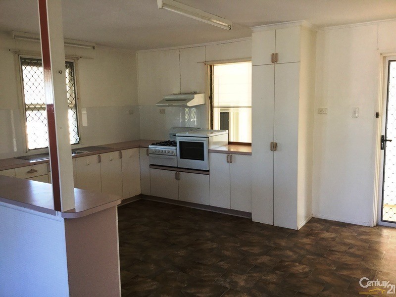 73 Tracey Street, Bowen QLD 4805