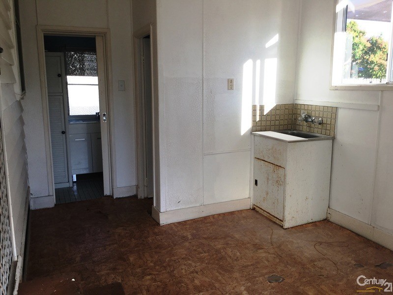 73 Tracey Street, Bowen QLD 4805