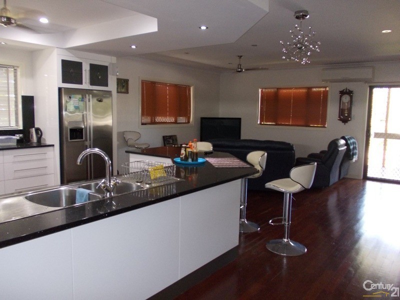 1 Fairway Street, Collinsville QLD 4804