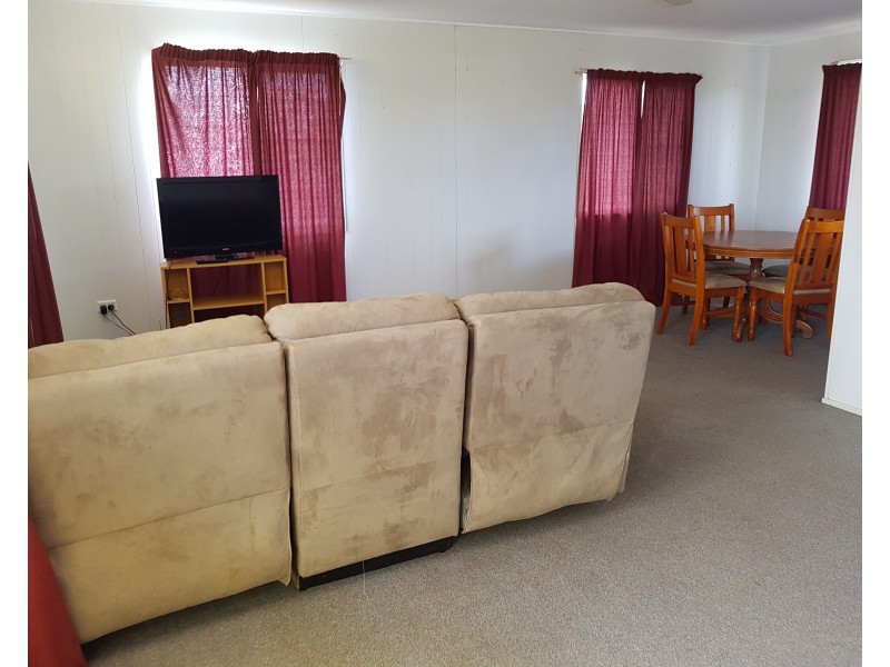 5 Ninth Avenue, Scottville QLD 4804