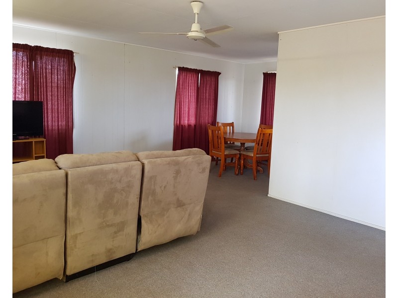 5 Ninth Avenue, Scottville QLD 4804