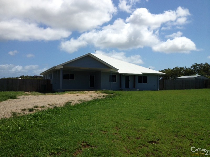 102 Drays Road, Bowen QLD 4805