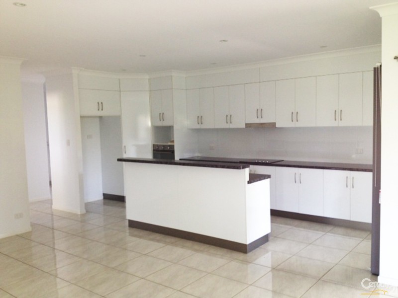 102 Drays Road, Bowen QLD 4805