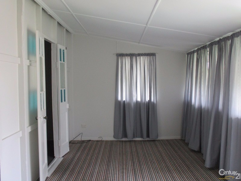 19 Aberdeen Street, Collinsville QLD 4804