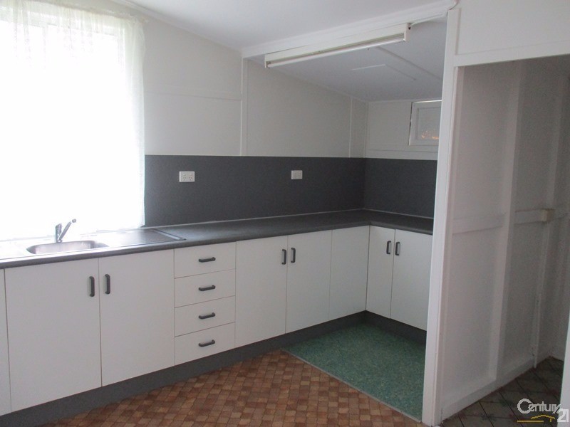 19 Aberdeen Street, Collinsville QLD 4804