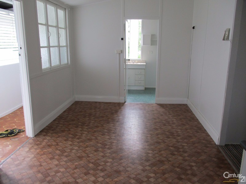 19 Aberdeen Street, Collinsville QLD 4804