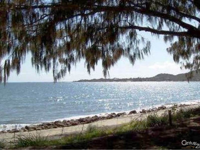 2 87a Horseshoe Bay Road, Bowen QLD 4805