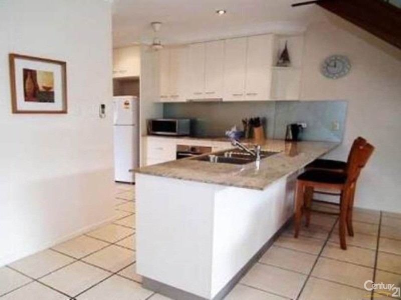 2 87a Horseshoe Bay Road, Bowen QLD 4805