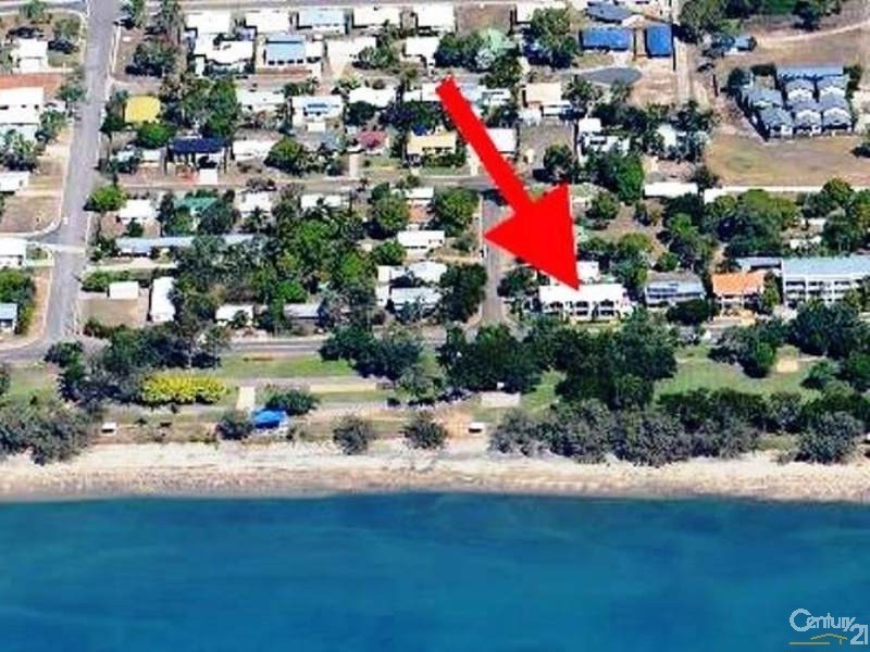 2 87a Horseshoe Bay Road, Bowen QLD 4805