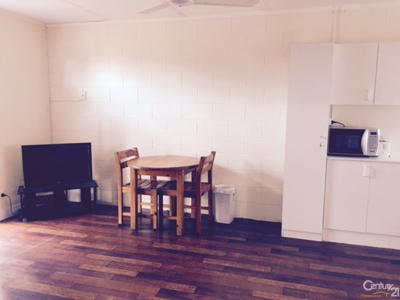 1/17 Blake Street, Collinsville QLD 4804