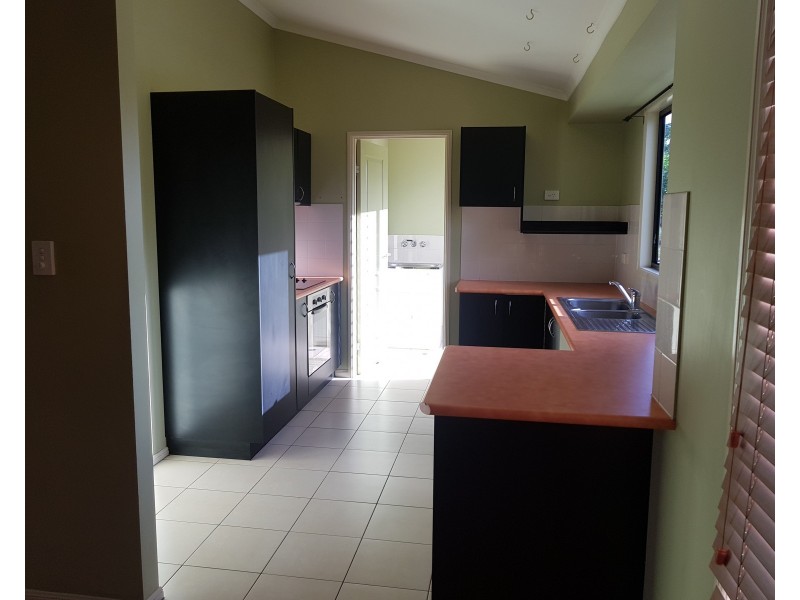 5 Bulloch Court, Collinsville QLD 4804