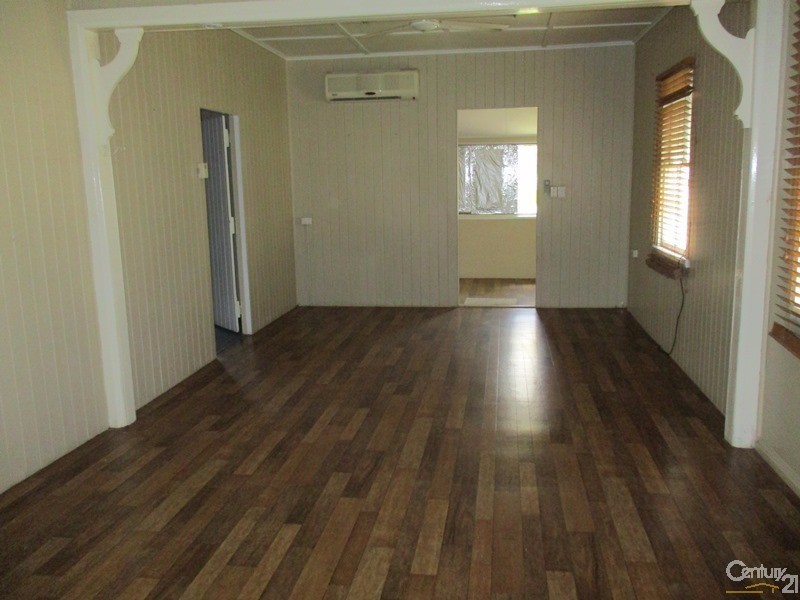 7 Short Street, Collinsville QLD 4804