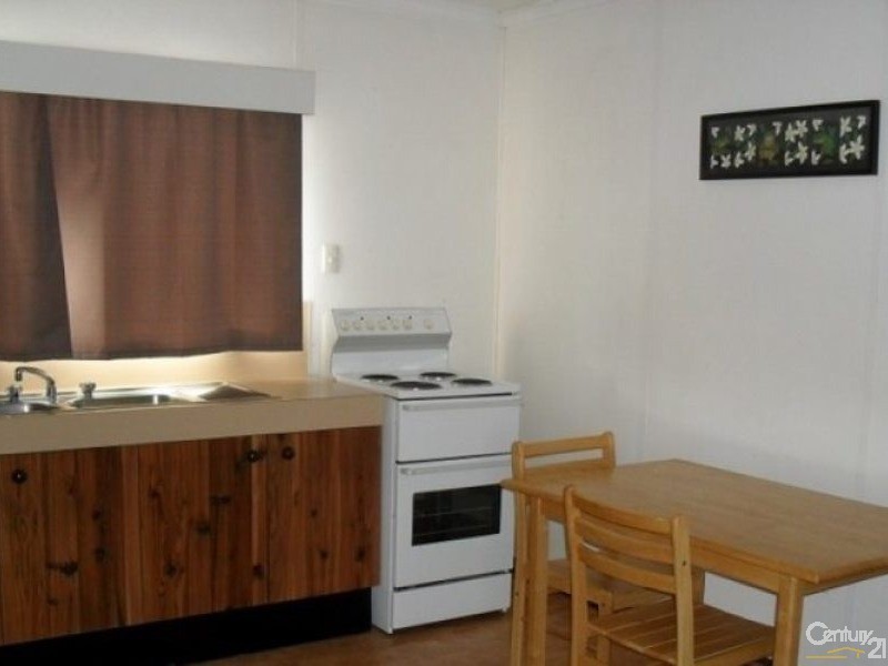 1/17 Collin Road, Collinsville QLD 4804