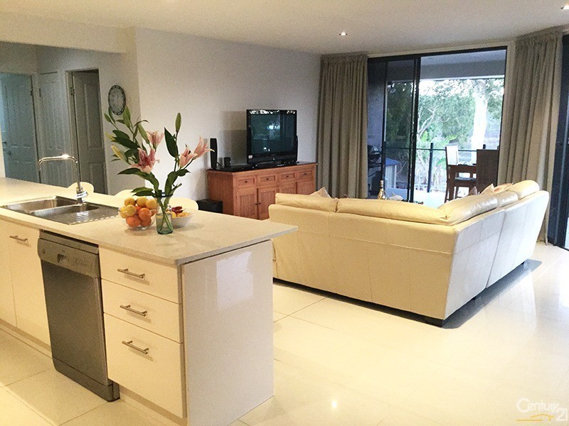 8 Fairway Drive, Bowen QLD 4805