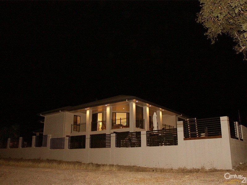 8 Fairway Drive, Bowen QLD 4805
