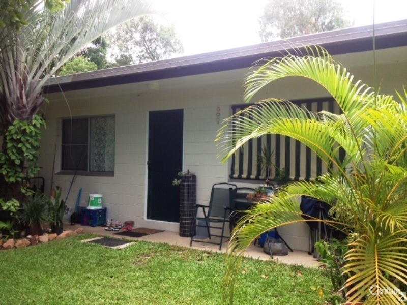 2/10 Verna Street, Bowen QLD 4805