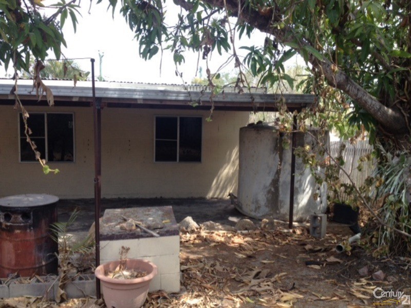 28 Gralton Street, Collinsville QLD 4804