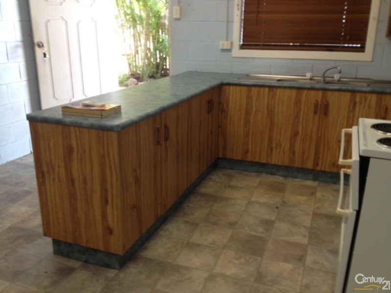 28 Gralton Street, Collinsville QLD 4804