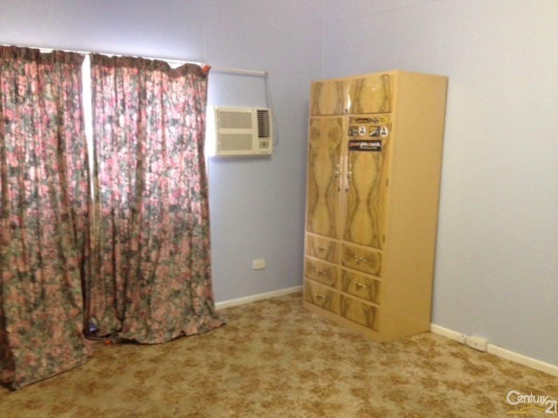 28 Gralton Street, Collinsville QLD 4804