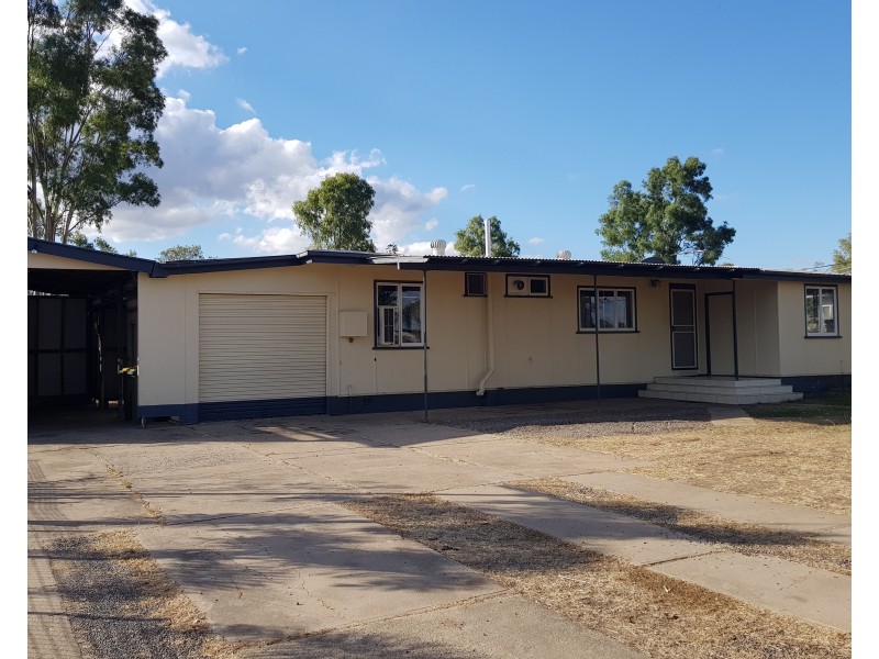 6 Hillview Crescent, Collinsville QLD 4804