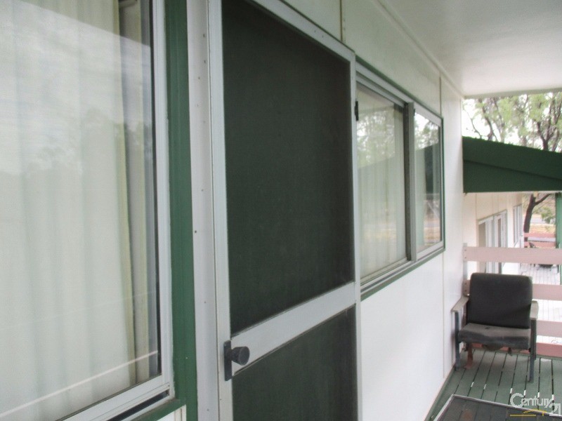 2/7 Redhill Road, Collinsville QLD 4804