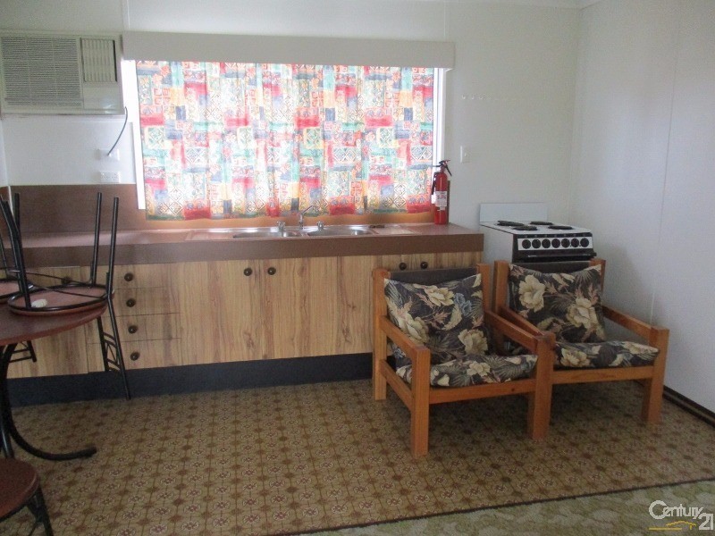 2/7 Redhill Road, Collinsville QLD 4804