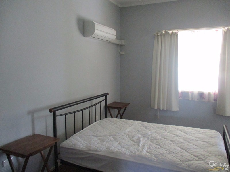 24 Seventh Avenue, Scottville QLD 4804