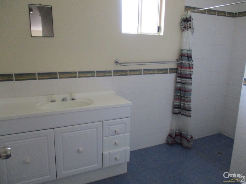 25 Walker Street, Collinsville QLD 4804