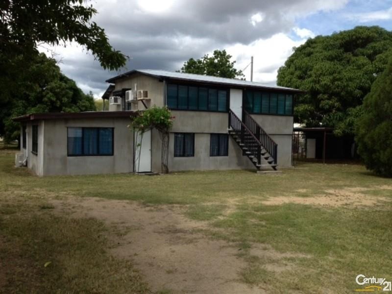 12 Bradfield Street, Collinsville QLD 4804