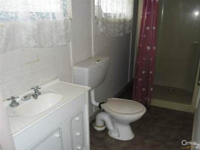 12 Bradfield Street, Collinsville QLD 4804