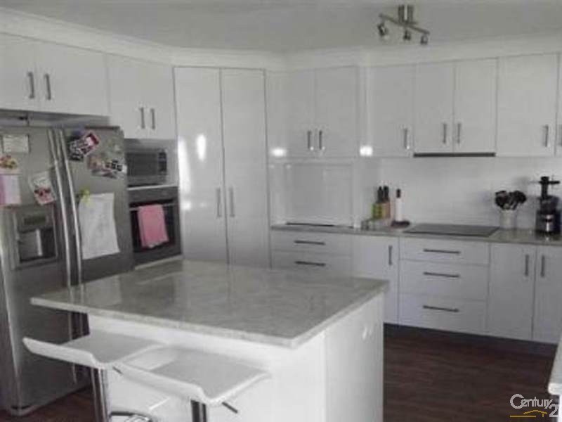 20 Walker Street, Collinsville QLD 4804