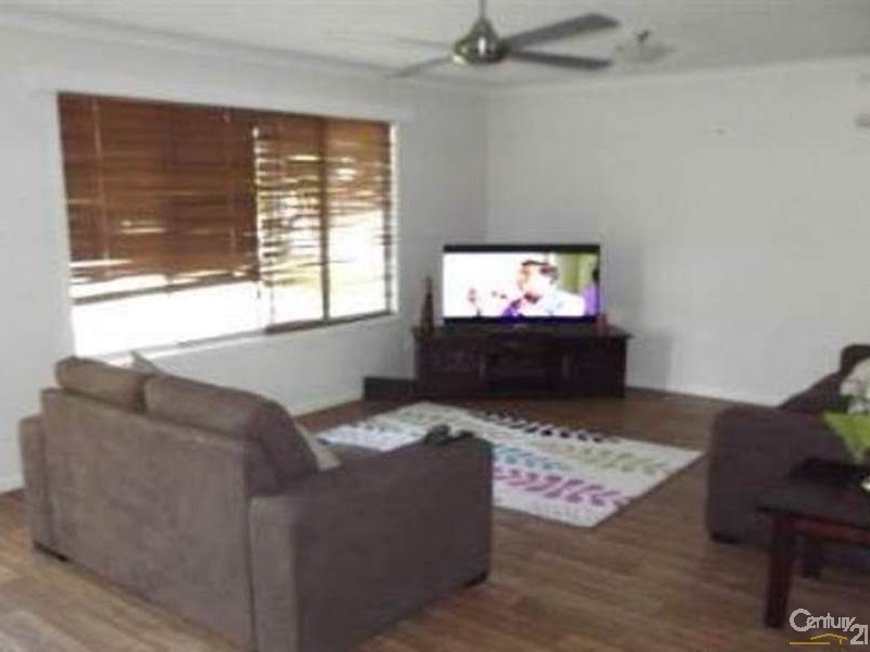 20 Walker Street, Collinsville QLD 4804